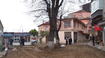 Bulancak’ta Orta Cami’nin Çevresi Düzenleniyor