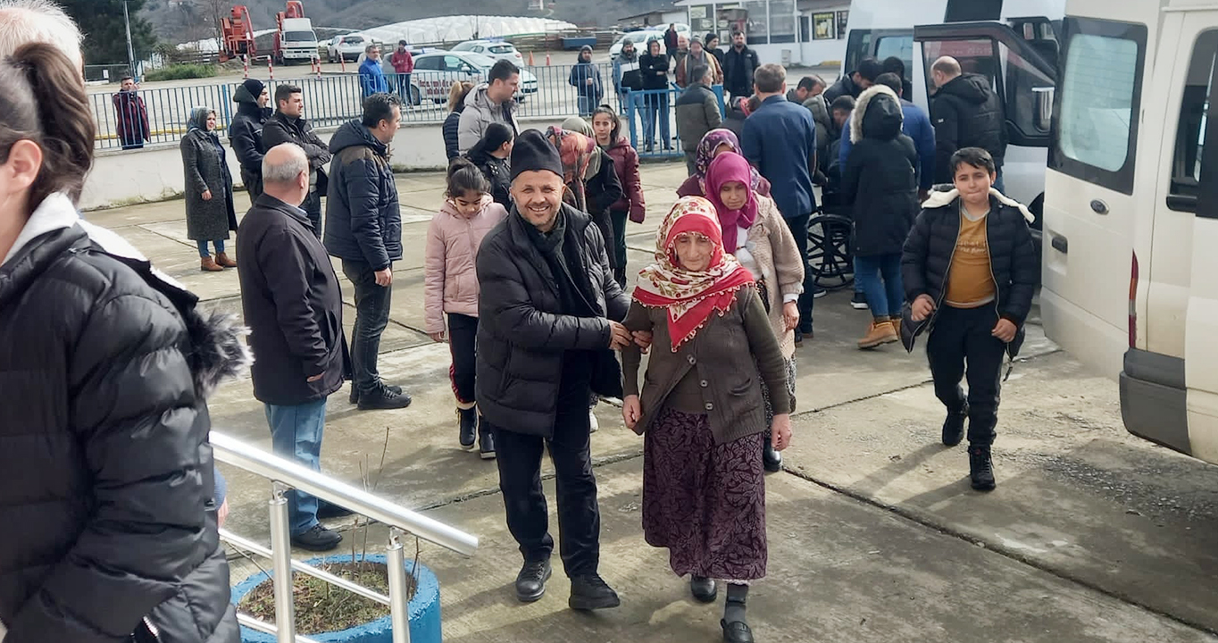 Depremzedelerin Acıları Paylaşıldı