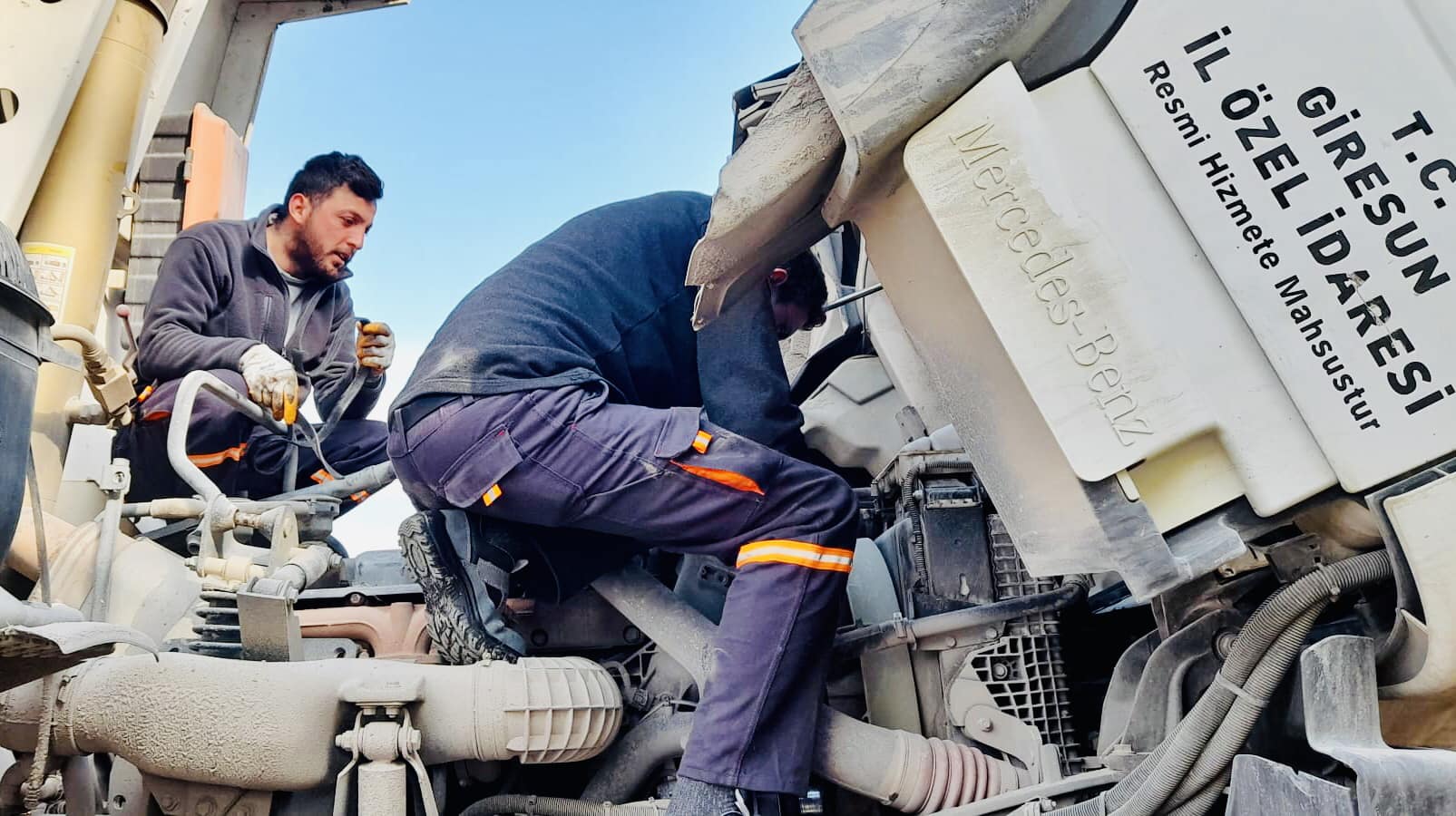 Giresun İl Özel İdaresi Deprem Bölgesinde Araç Tamir ve Bakım İşlerine de Bakıyor