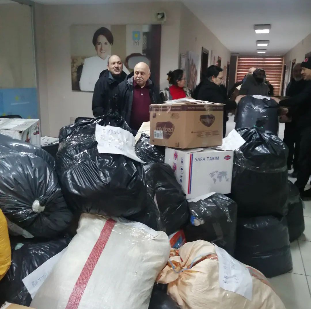 İYİ Parti’de Yardımlar Devam Ediyor