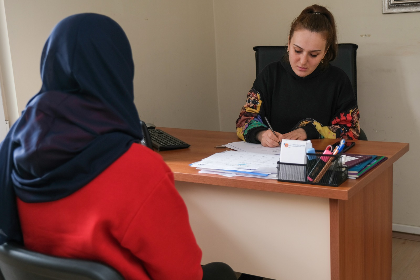 Kadın Danışma Merkezi Depremzedelere Psikolojik Destek Veriyor