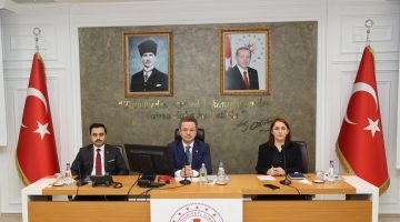 Vali Ünlü, Merkez Köy Muhtarlarıyla Toplantı Yaptı
