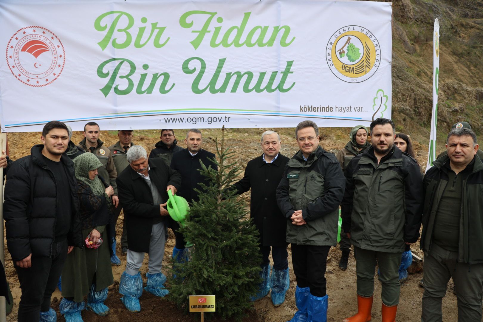 Vali  Ünlü, Fidan Dikme Etkinliğine Katıldı