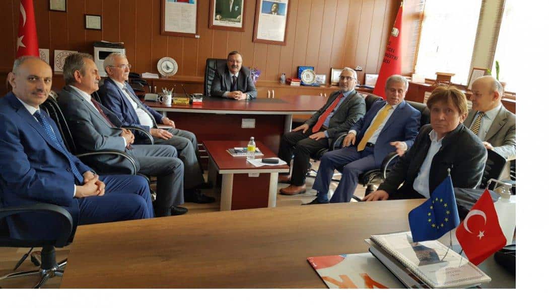 İl Milli Eğitim Müdürü Ertuğrul Tosunoğlu Piraziz’i Ziyaret Etti