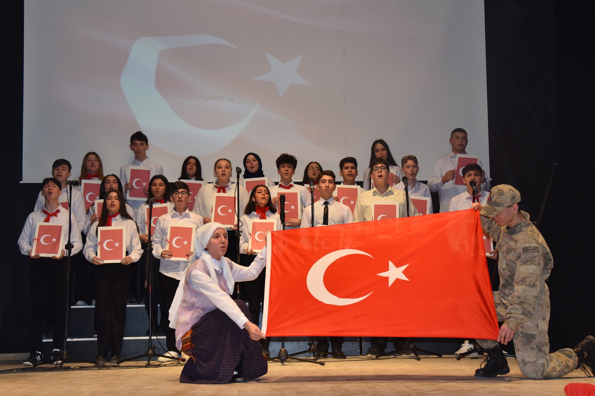 Görele’de İstiklal Marşı’nın Kabulü ve Mehmet Akif Ersoy’u Anma Günü Kutlandı