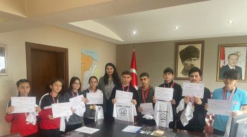 Kaymakam Yerlikaya Genç Sporcuları Makamında Kabul Etti
