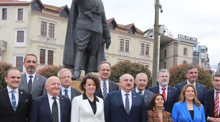 CHP GİRESUN İL YÖNETİMİ MİLLETVEKİLİ ADAY ADAYLARINI TANITTI