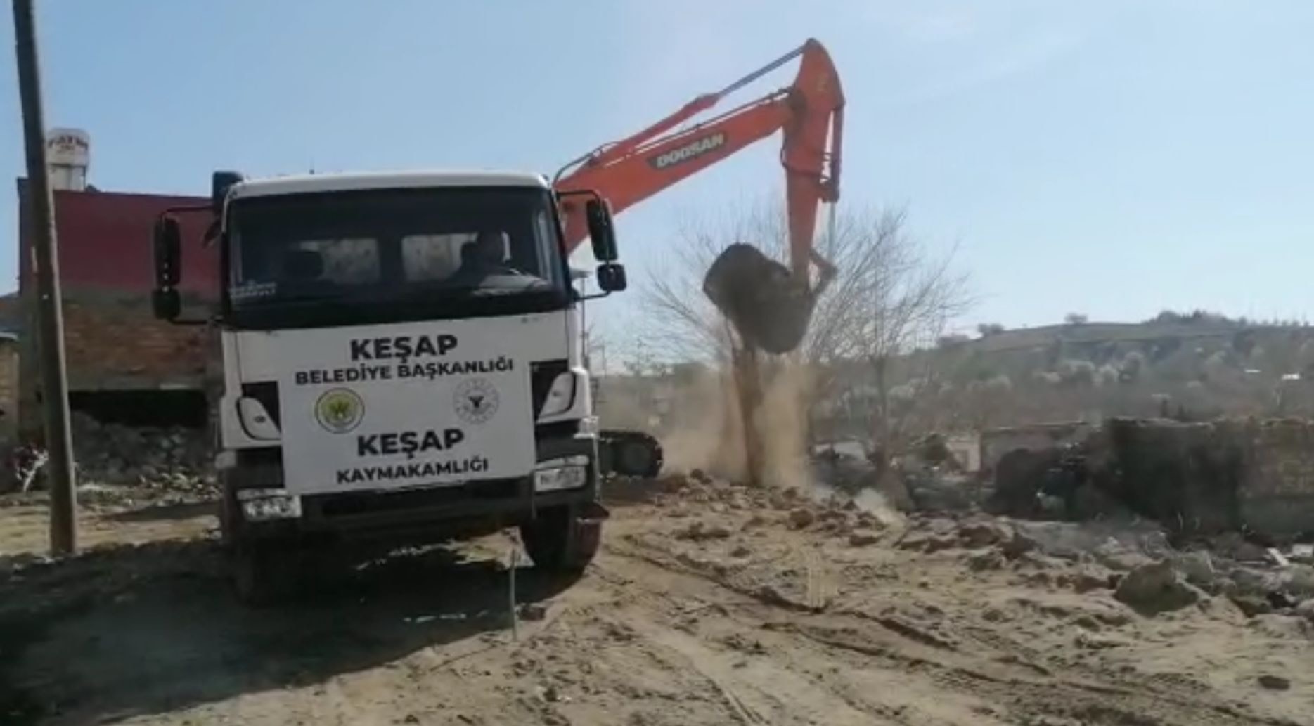 Keşap Belediyesi Yardım Çalışmalarına Devam Ediyor