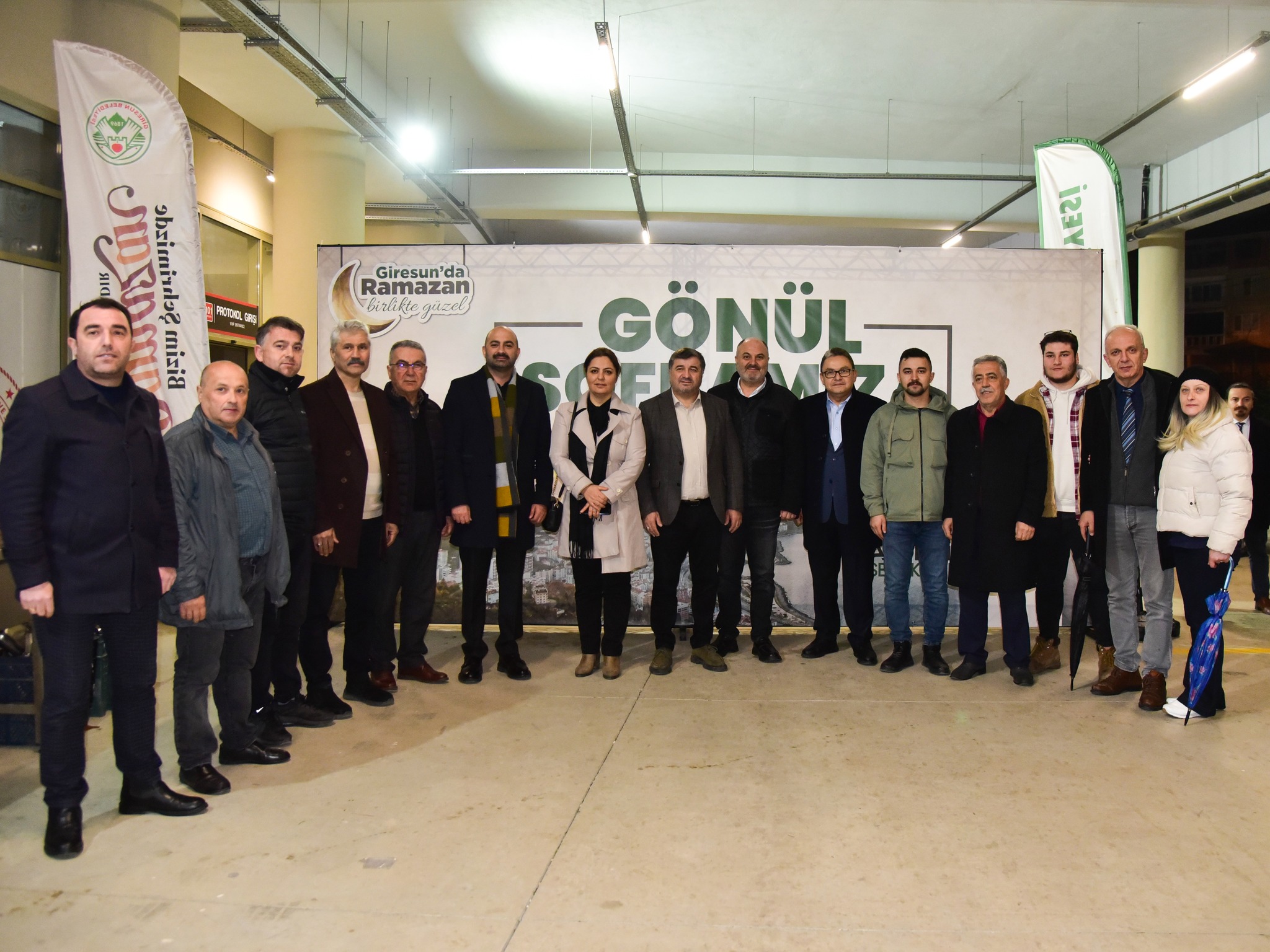 Yüzlerce Vatandaş Aynı Sofrada Buluşuyor