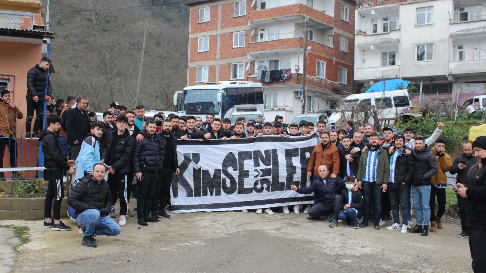 Alidurağı Spor Taraftarı Takımını Yalnız Bırakmadı