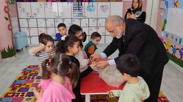 Minikler harçlıklarını ‘iyilik’ için bağışladı