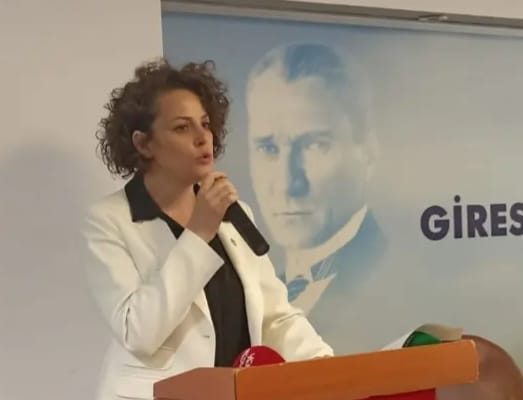 “Kadınlarımız Bütün Haklarını Cumhuriyetimizle Elde Etmiştir”
