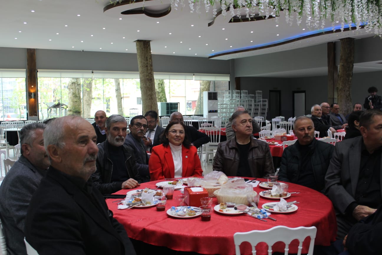 İYİ Parti Milletvekili Adayları Muhtarlarla Bir Araya Geldi