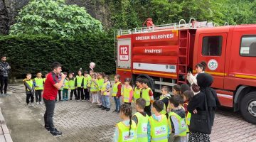 Minik Öğrenciler Giresun İtfaiyesi’nde Yangın Bilinci Kazanıyor