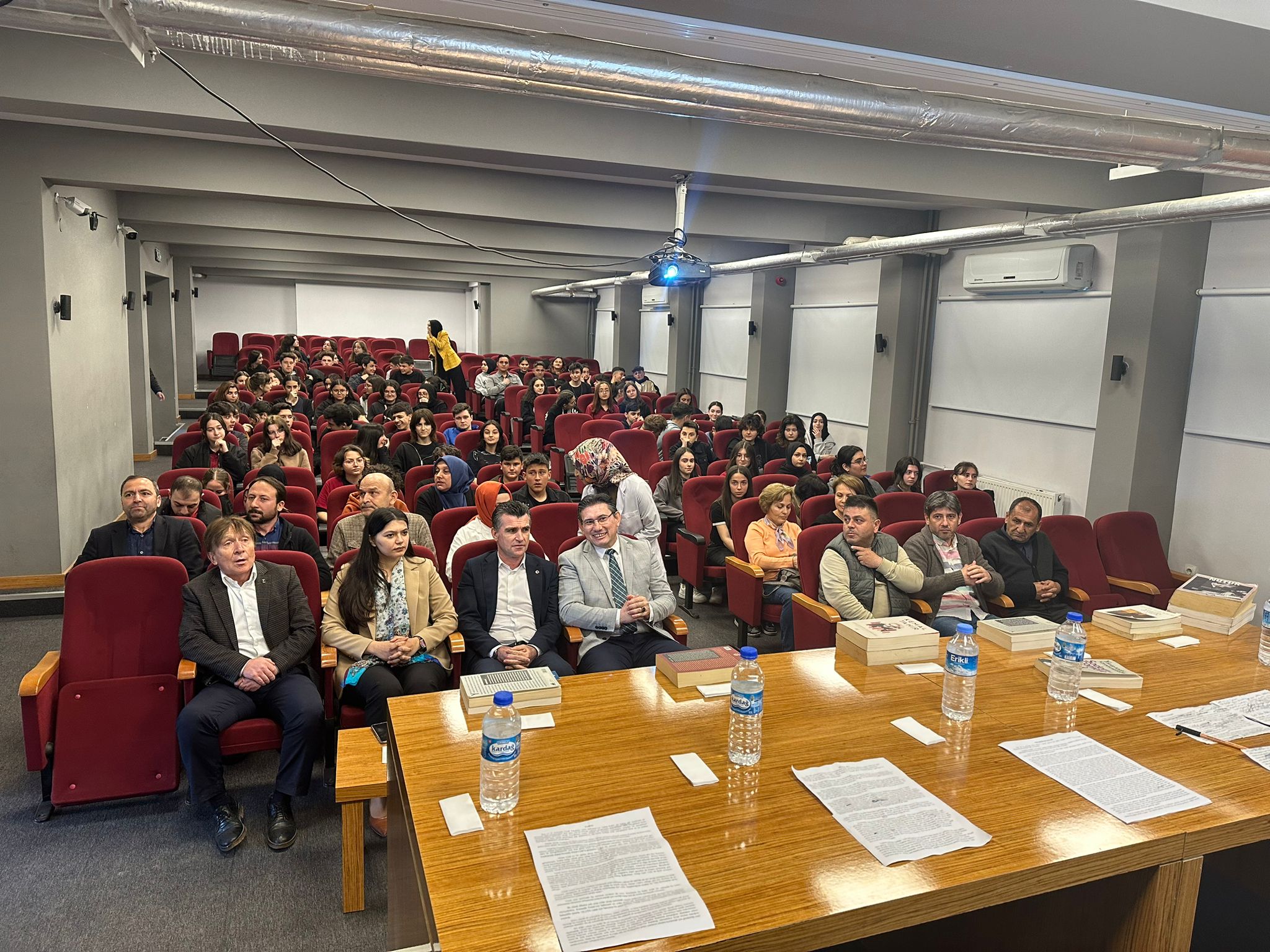 Piraziz Anadolu Lisesinde Panel Düzenlendi
