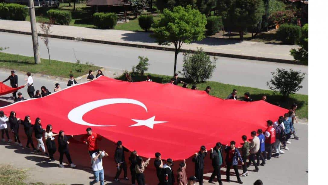 Piraziz’de Gençlik Yürüyüşü Gerçekleştirildi