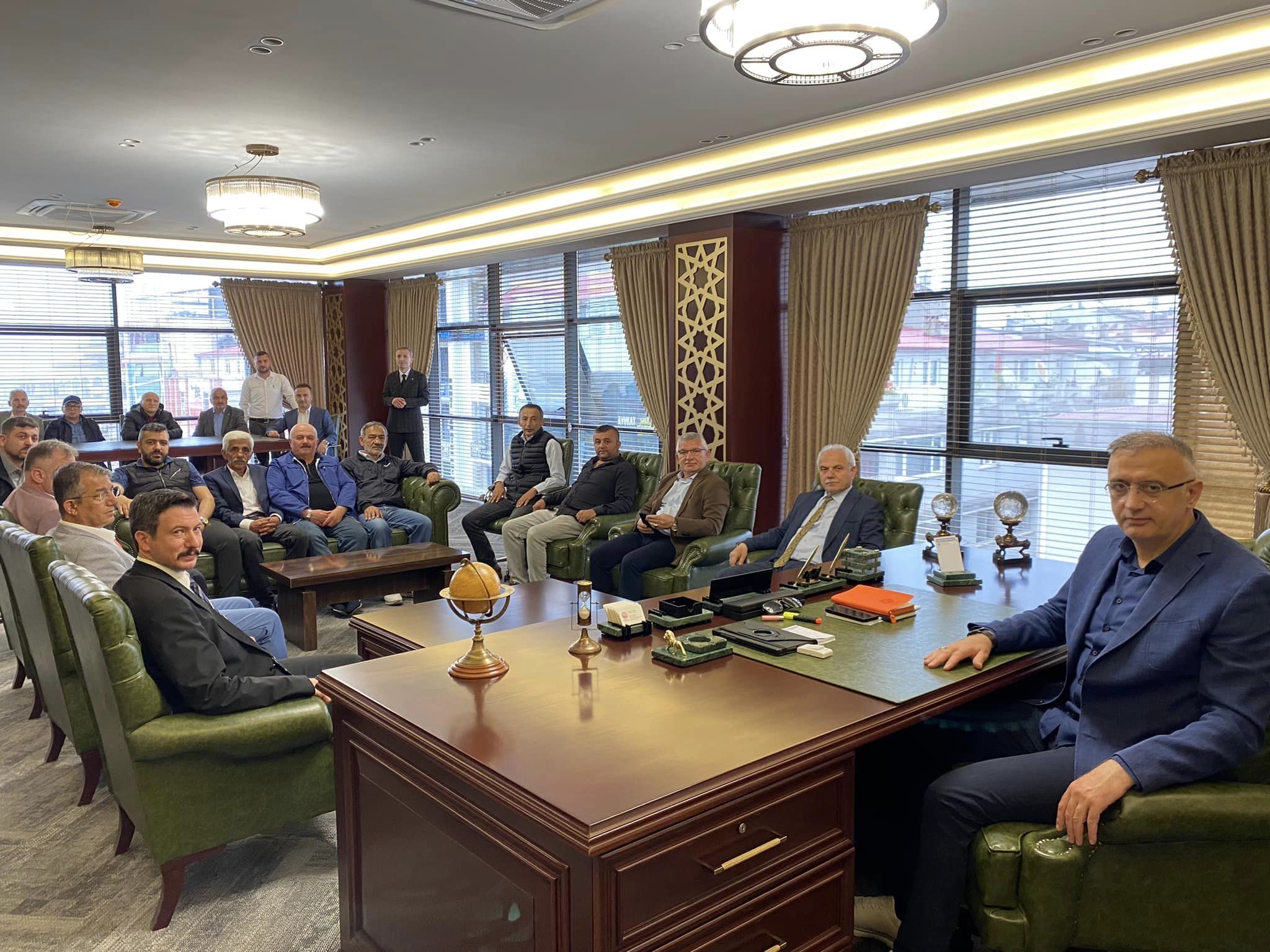 Başkan Yakar’a Ziyaretler Sürüyor