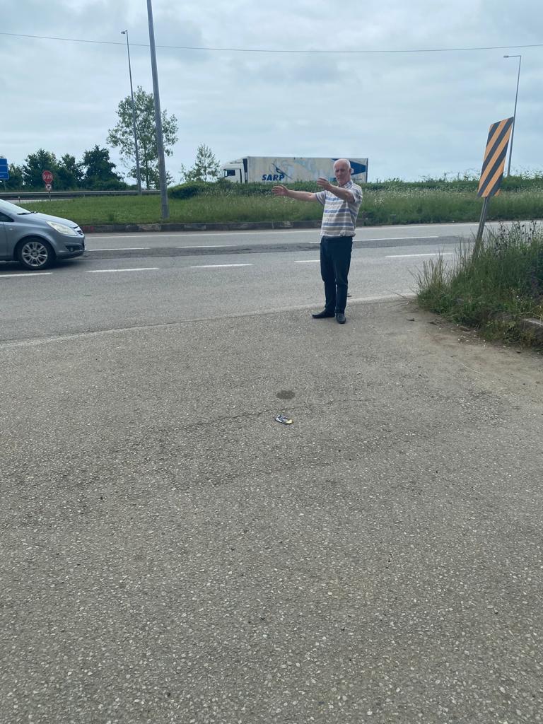 “Fatoğlu Kavşağının Araç ve Yaya Trafiğine Göre Düzenlenmesini İstiyoruz”