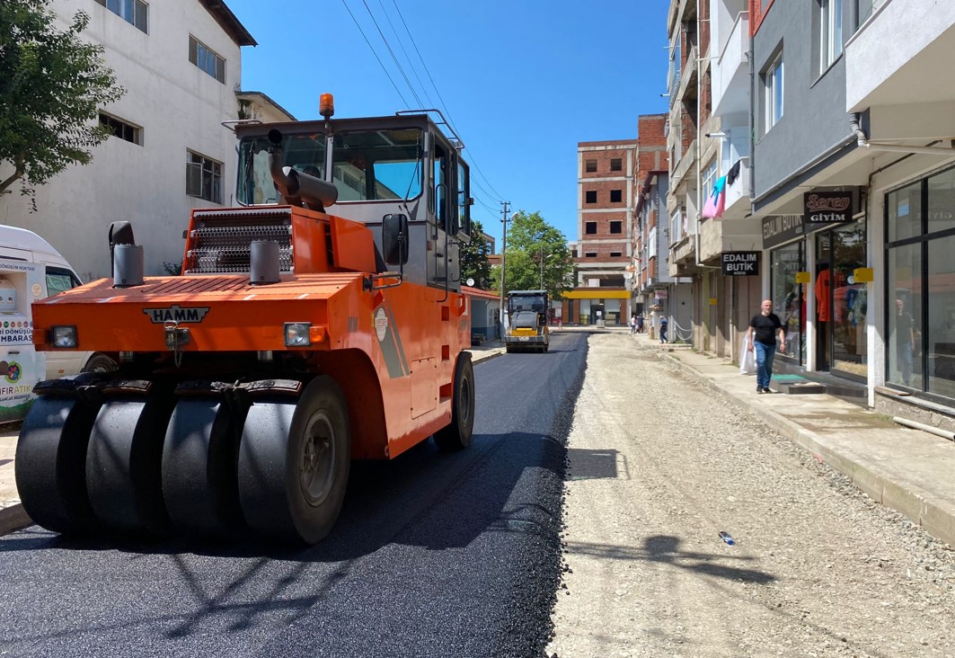 Bulancak Sanayi caddesi asfaltlanıyor