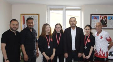 Derece Elde Eden Sporcular Müdür Kır’ı Ziyaret Etti