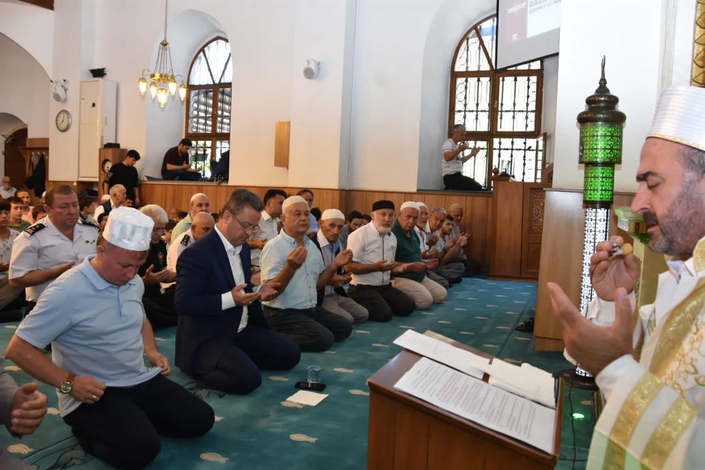 Vali Ünlü, 15 Temmuz Şehitleri İçin Okutulan Mevlid-i Şerif Programına Katıldı