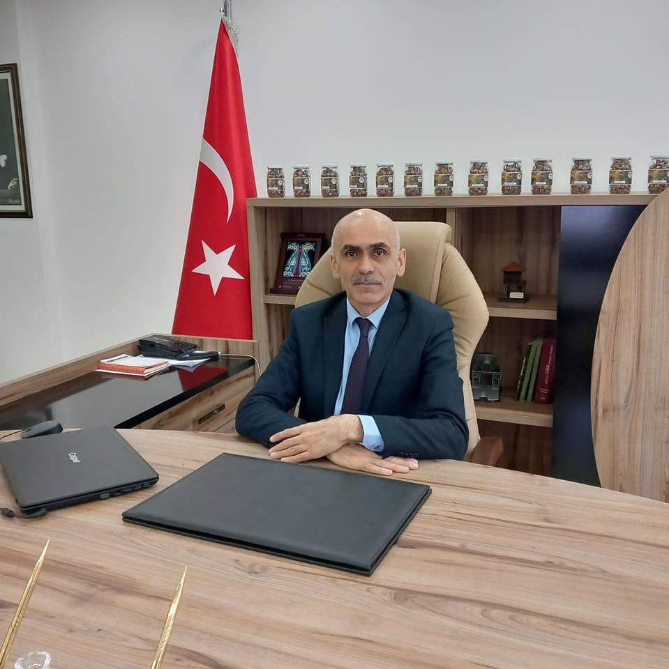 BAŞKAN KARAN; “SİYASET MAKAMI, KONU MANKENLİĞİ MAKAMI OLMAMALI!”