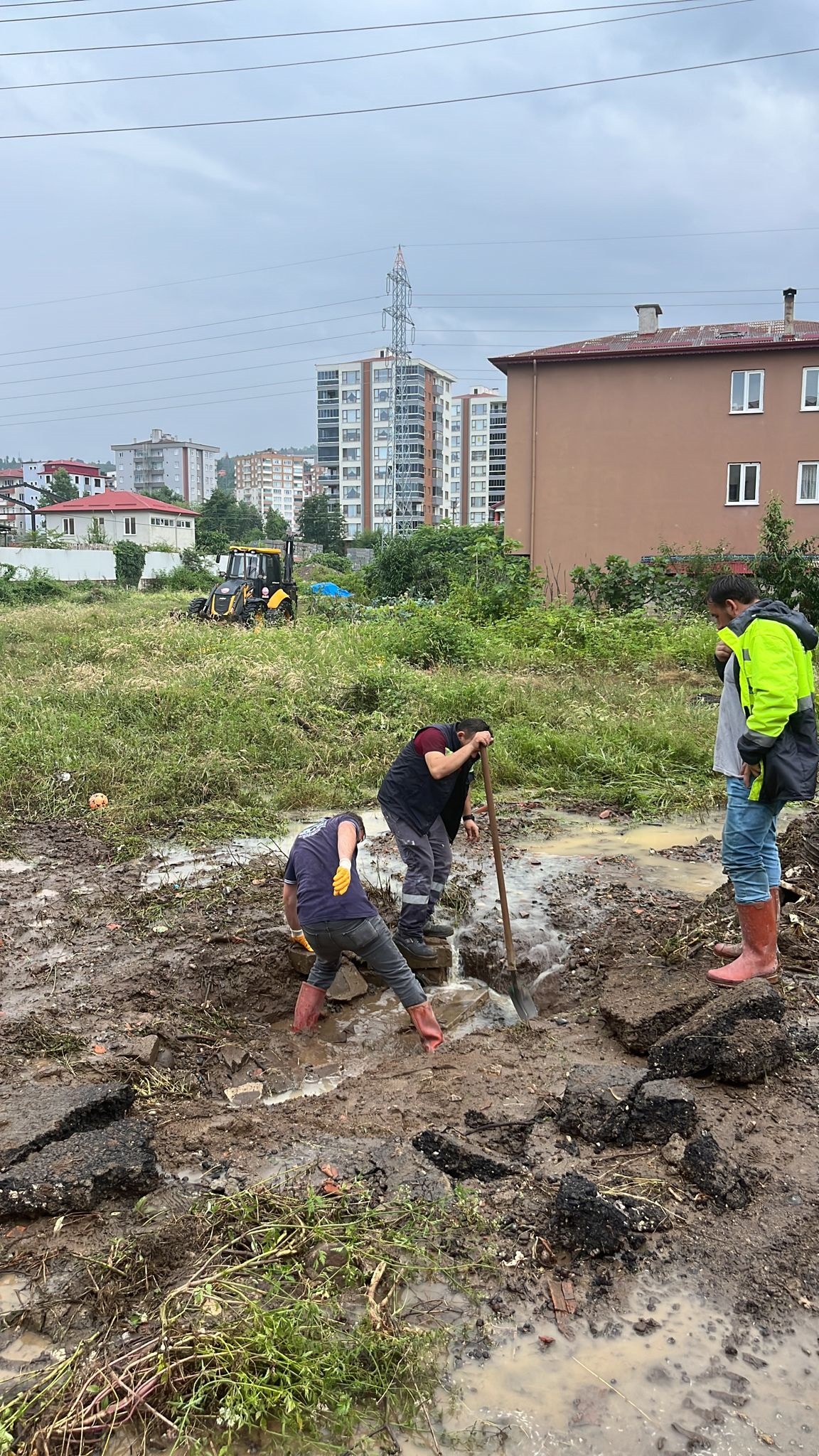 Bulancak Belediyesi 24 saat sahada ve teyakkuzda!
