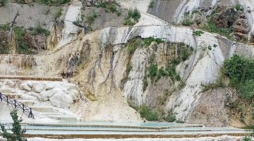 Dereli’de Şiddetli Yağış Mavi Göle ve Göksu Travertenlerine Zarar Verdi