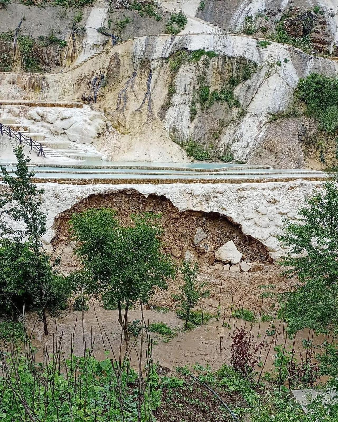 Dereli’de Şiddetli Yağış Mavi Göle ve Göksu Travertenlerine Zarar Verdi