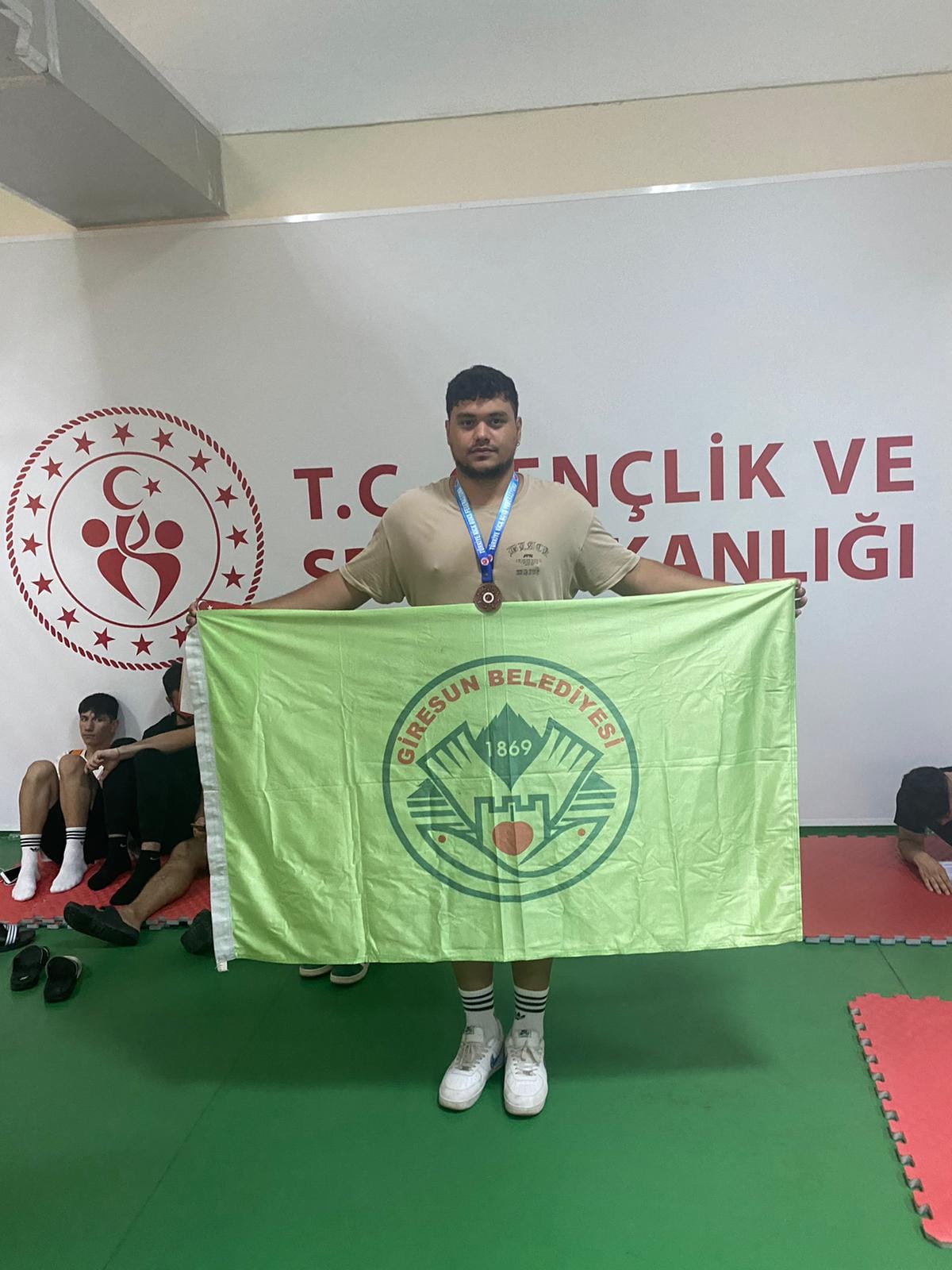 Emre Güney Türkiye Üçüncüsü