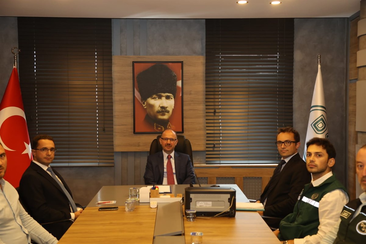 Vali Serdengeçti, Karayolları ve DSİ Projeleri Hakkında Bilgi Aldı