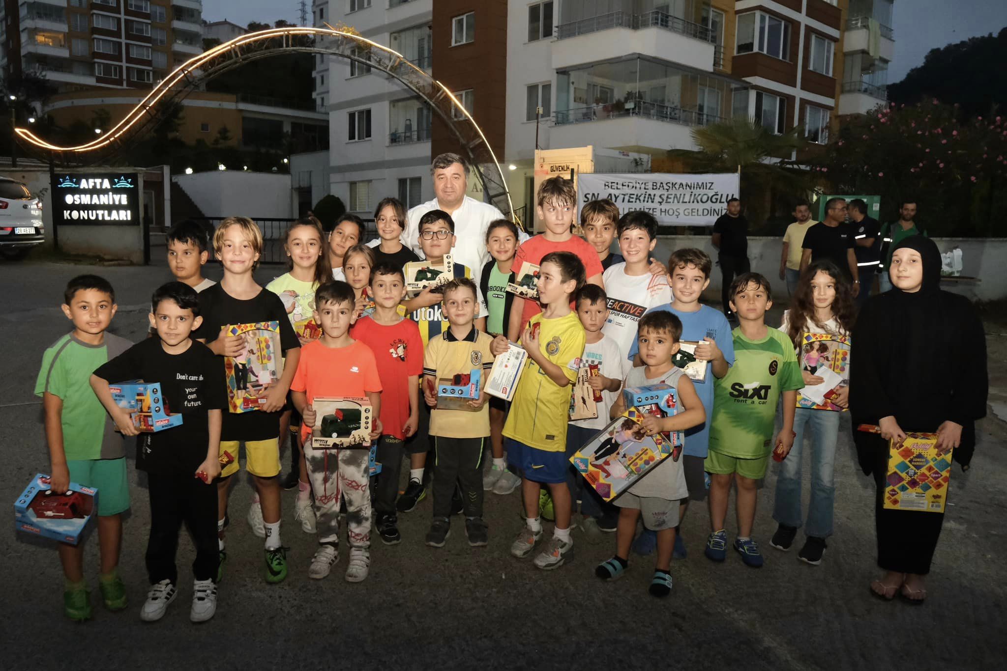 Başkan Şenlikoğlu’nun Mahalle Ziyaretleri Sürüyor