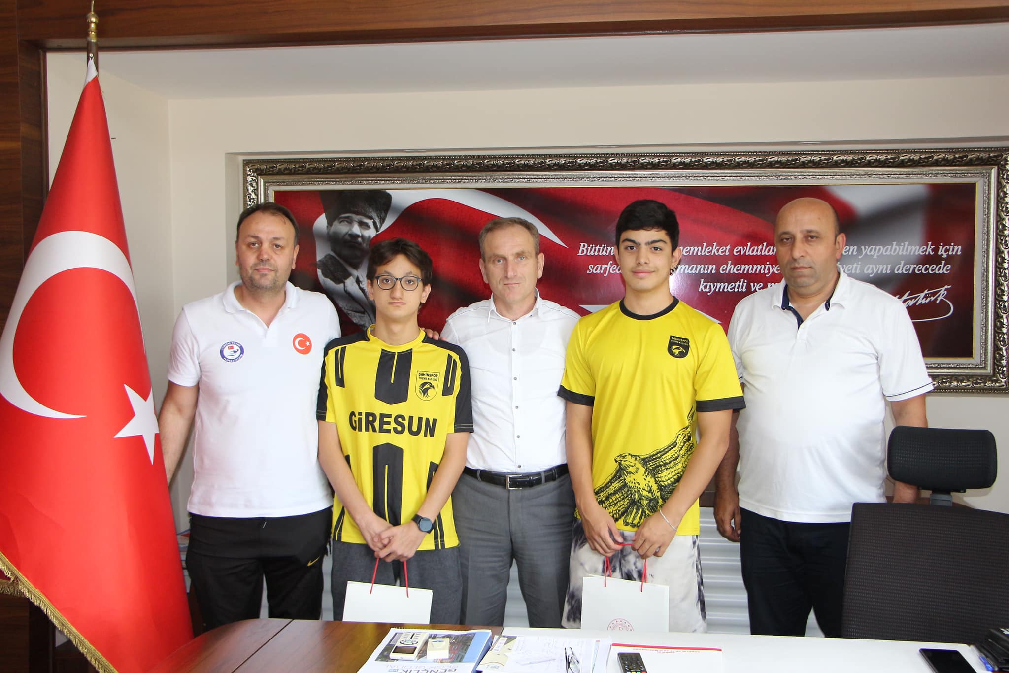 35. Boğaziçi Kıtalararası Yüzme Yarışlarında Dereceye Giren Sporculardan Ziyaret