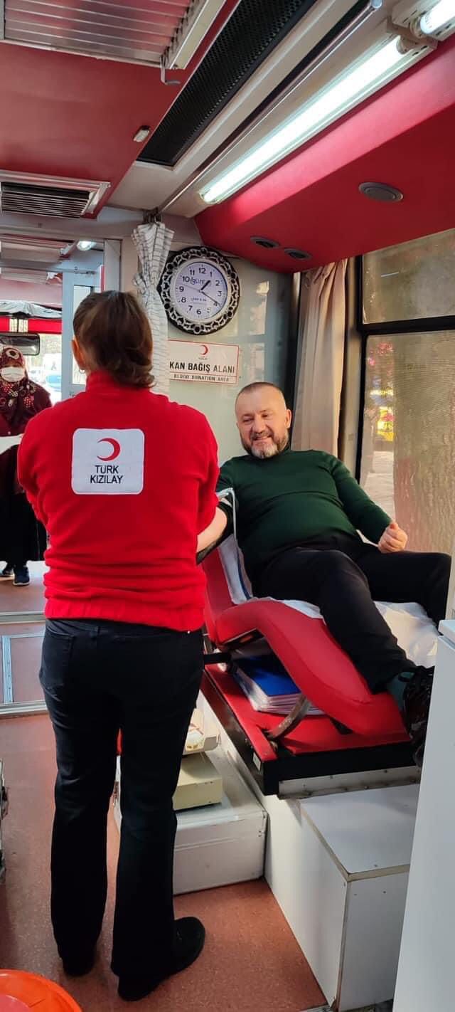 KEŞAP BELEDİYE BAŞKANI MEHMET EMÜR KAN BAĞIŞINA DAVET ETTİ.