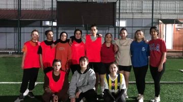 Eynesil’de Kadın Futbolu İlgi Görüyor