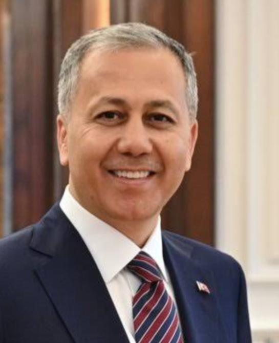İÇİŞLERİ  BAKANI  ALİ YERLİKAYADAN BAYRAM TATİLİ KAPSAMINDA TRAFİK TEDBİRLERİ MESAJI