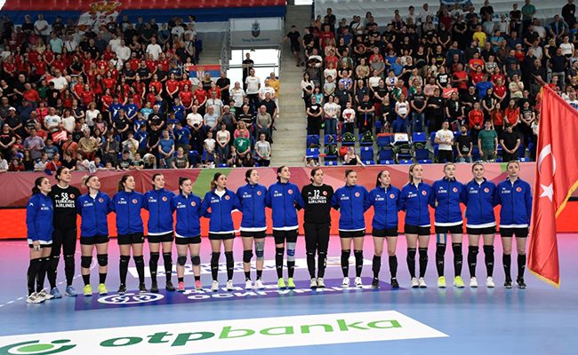 A Milli Kadın Hentbol Takımı,ilk kez Avrupa Şampiyonası’nda