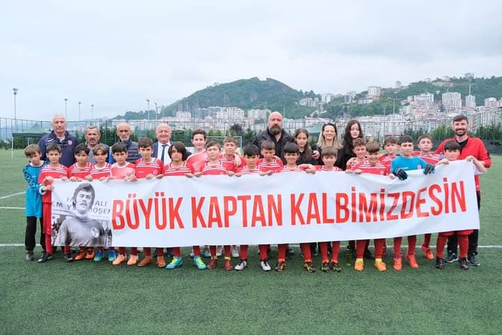 “BÜYÜK KAPTAN KALBİMİZDESİN”