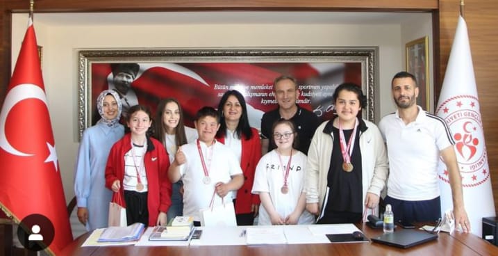 ÖZEL SPORCULARDAN MUZAFFER ERGÜNE ZİYARET