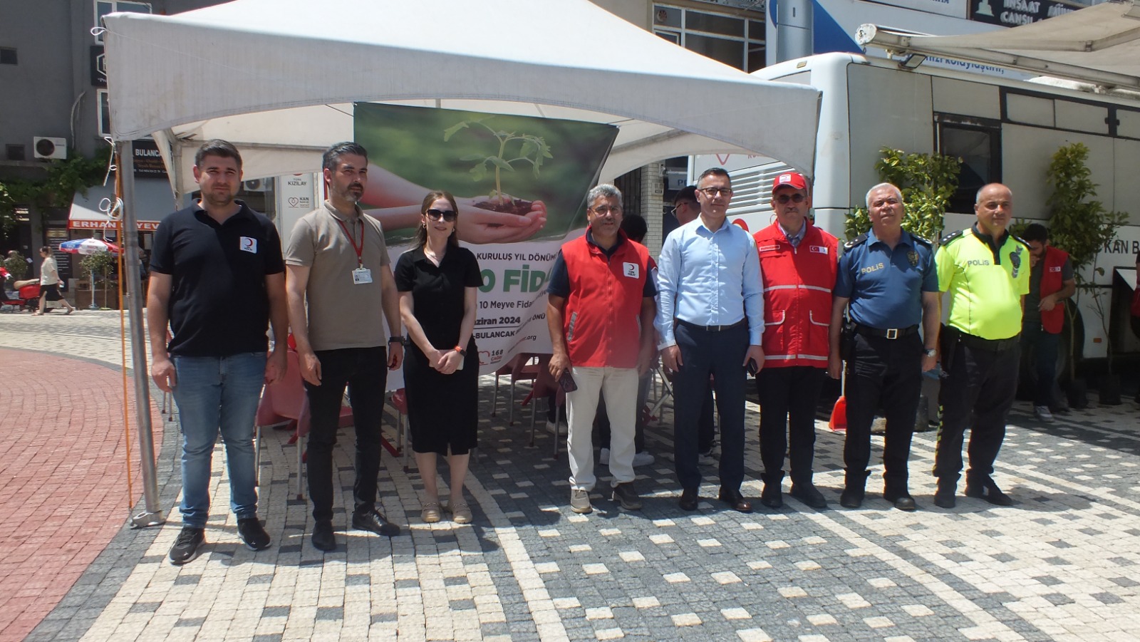 KAYMAKAM ÜNAL KOÇ”TAN “1 KAN 10 FİDAN” KAMPANYASINA DESTEK