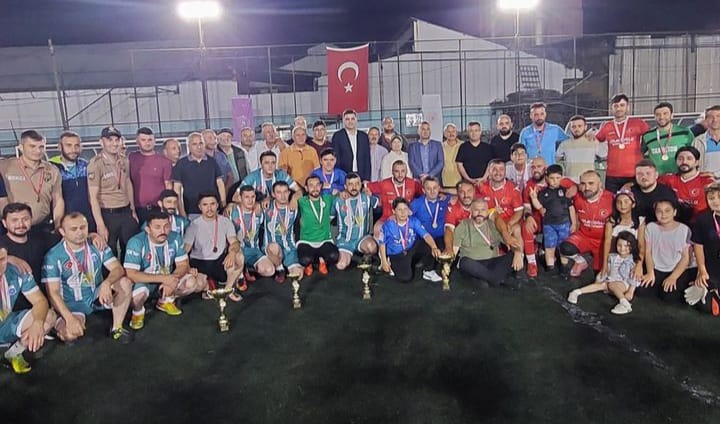 NADİR YAPSAKALOĞLU FUTBOL TURNUVASI ŞÖLENİ YAŞANDI