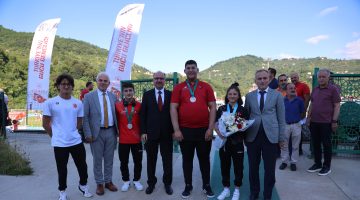 VALİ SERDENGEÇTİ, 2024 YILI GSB SPOR OKULLARI VE GSB ENGELSİZ SPOR OKULLARI AÇILIŞ PROGRAMINA KATILDI