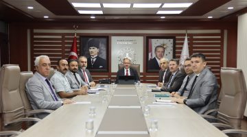 VALİ SERDENGEÇTİ “SU KALİTESİNİN İYİLEŞTİRİLMESİ İÇİN HEPİMİZE ÖNEMLİ GÖREVLER DÜŞMEKTEDİR”