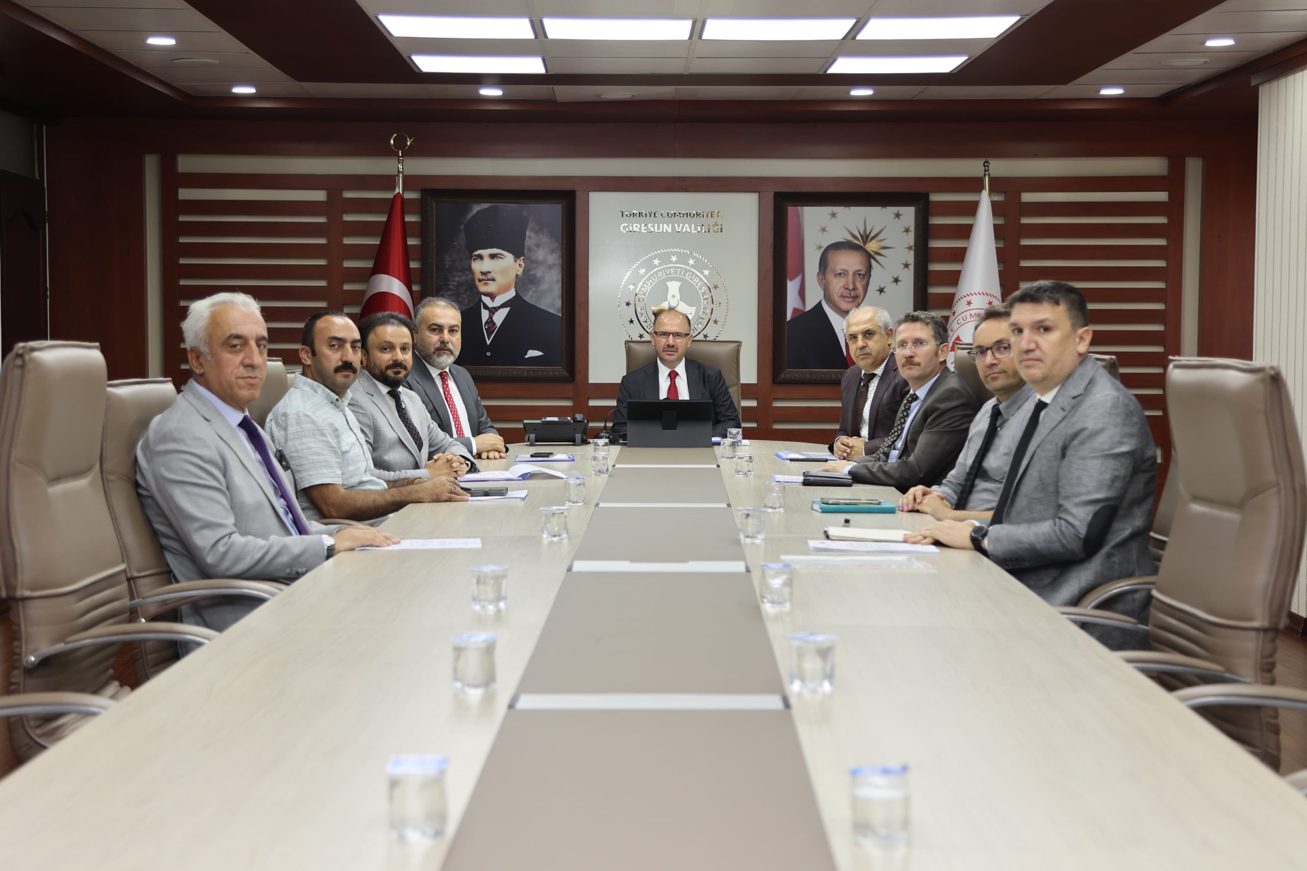 VALİ SERDENGEÇTİ “SU KALİTESİNİN İYİLEŞTİRİLMESİ İÇİN HEPİMİZE ÖNEMLİ GÖREVLER DÜŞMEKTEDİR”