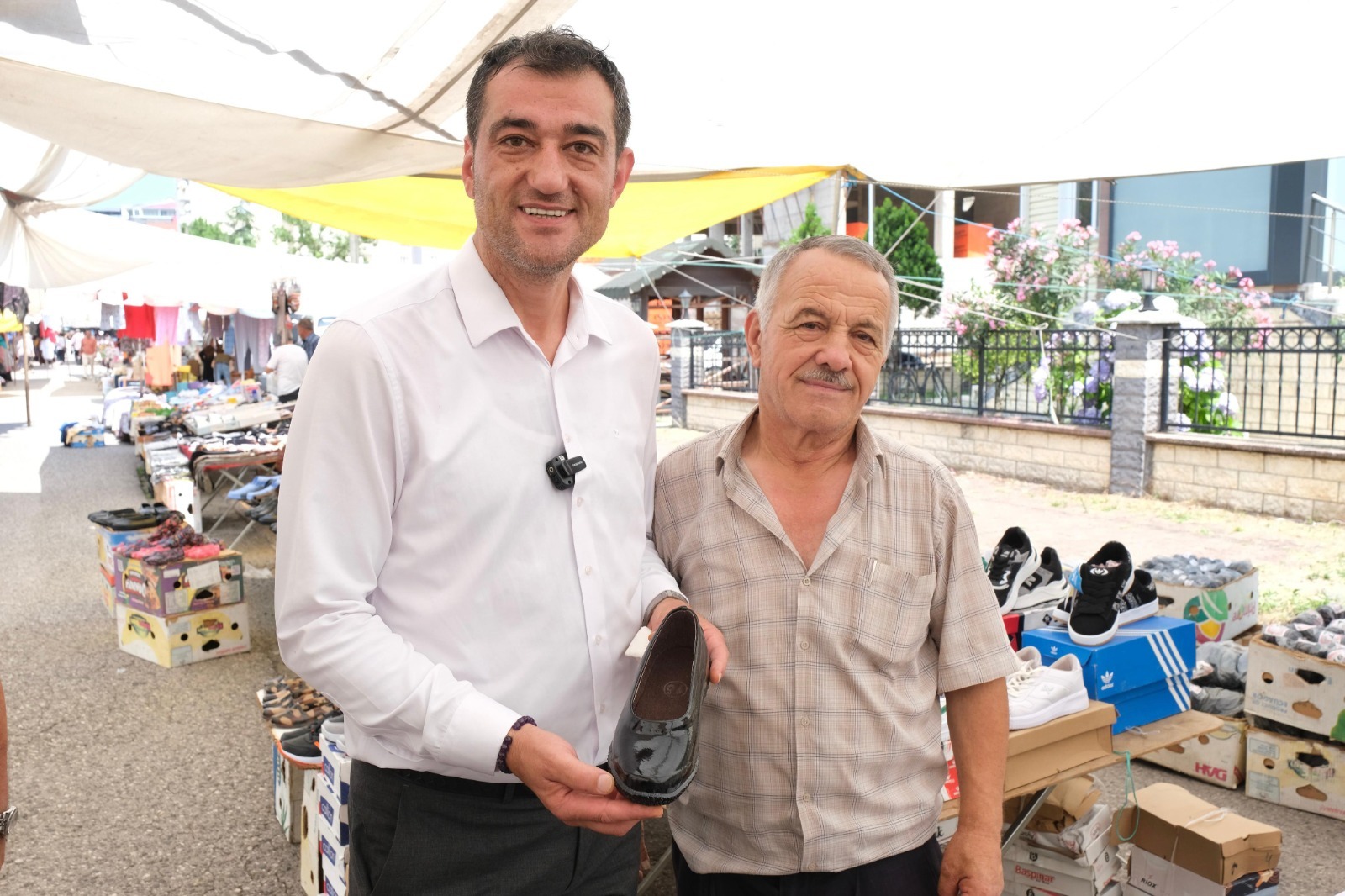 BAŞKAN KÖSE PAZAR ESNAFINI ZİYARET ETTİ