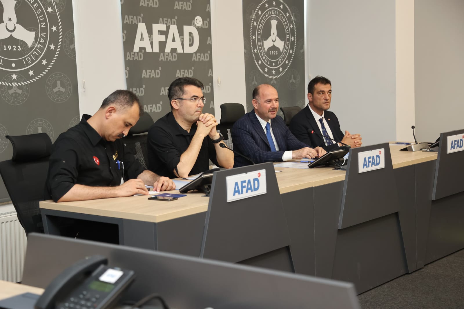 GİRESUN AFETLERE HAZIR: METEOROLOJİK UYARI SONRASI ÖNLEMLER ARTTIRILDI!