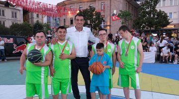 ÖZEL MİSAFİRLER SOKAK BASKETBOLU’NDA İLK GÜNE DAMGA VURDU