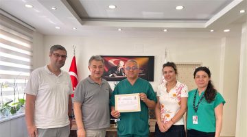 VALİ SERDENGEÇTİ’DEN HASTANE ÇALIŞANLARINA BAŞARI BELGESİ TAKDİMİ