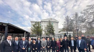 BARO BAŞKANI AV.SONER KARADEMİR DİYARBAKIR’da KATLEDİLEN KIZIMIZ NARİN GÜRAN’ın KARAR DURUŞMASINA KATILDI