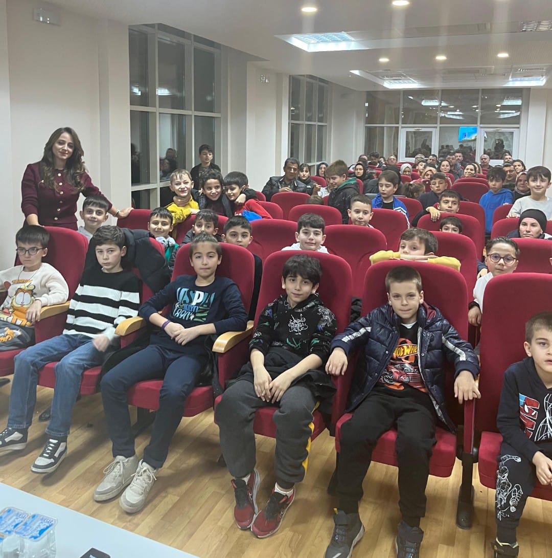 ÖNCE ÇOCUKLAR